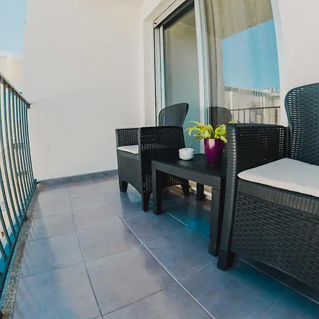Apartaluxdenia Apartment